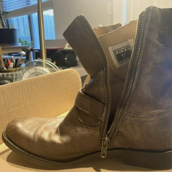 Frye Boots, Size 9.5, Color Taupe main image 6